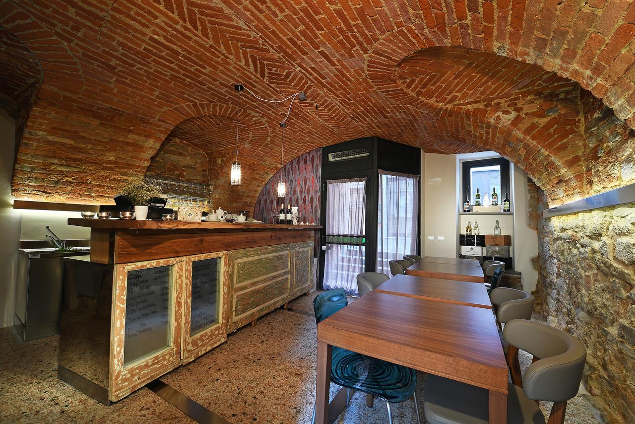 Notte In Langa Bed & Breakfast Ла Мора Екстериор снимка